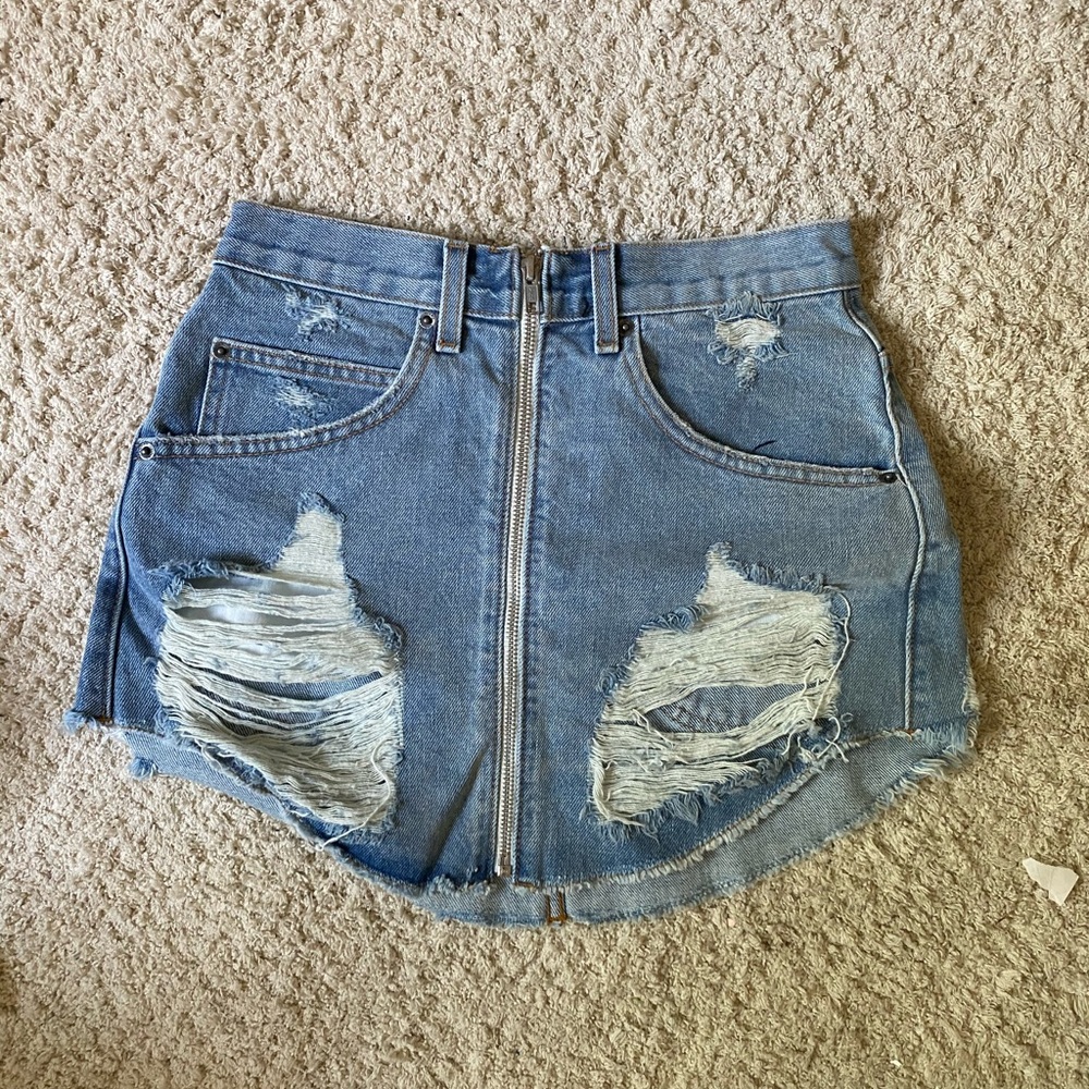 LF skirt